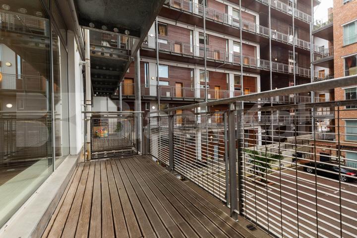 Modern Live/work apartment with loft style features in the popular Dalston Ability Plaza - Kingsland Road, Dalston